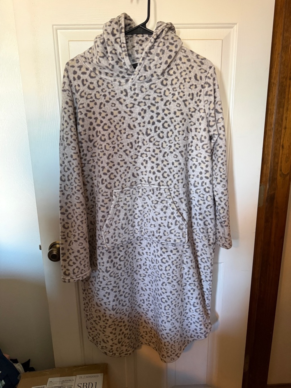 32 Degrees Women's Hooded Leopard Print Sleep Hoodie in Light Gray and Taupe